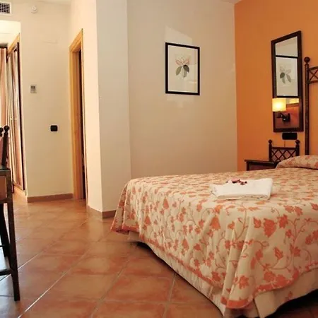 Ele Santabarbara Hotel 2*