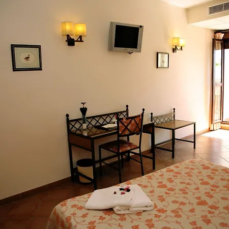 Ele Santabarbara Hotel