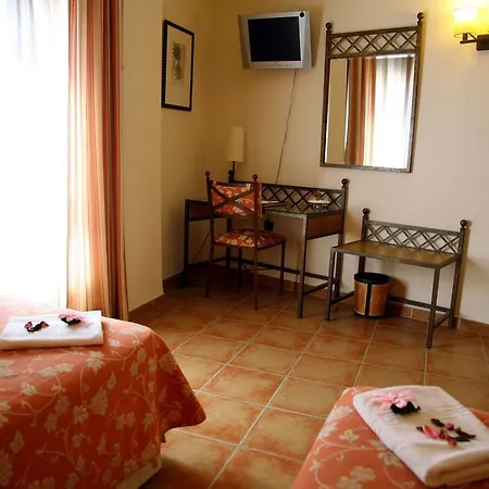 فندق Ele Santabarbara كاستِيّيخا ذي لا كْوِ