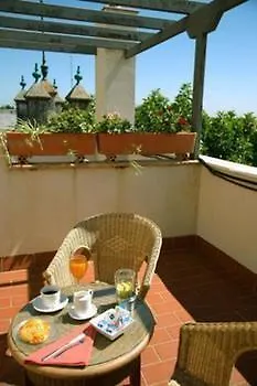 Ele Santabarbara Hotel 2*