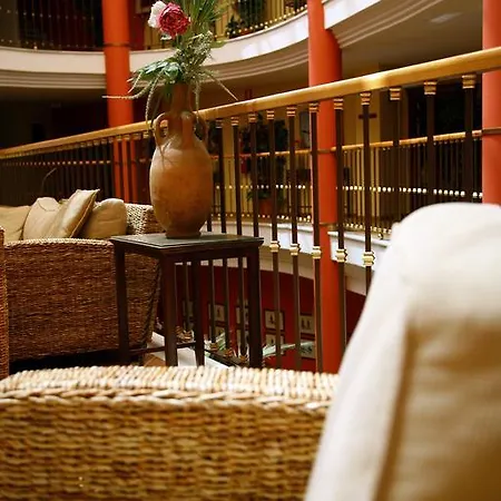 Hotel Ele Santabarbara 2*