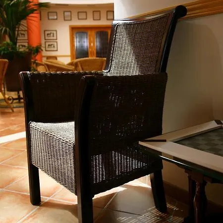 Ele Santabarbara Hotel