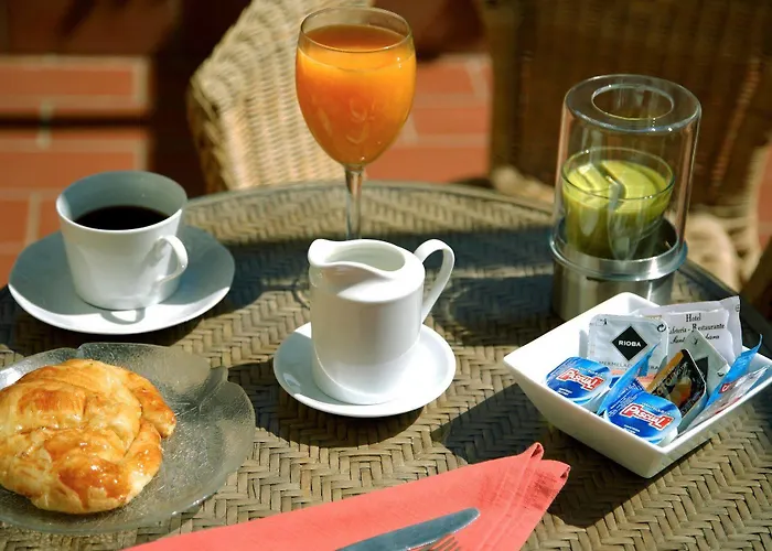 Ele Santabarbara Отель